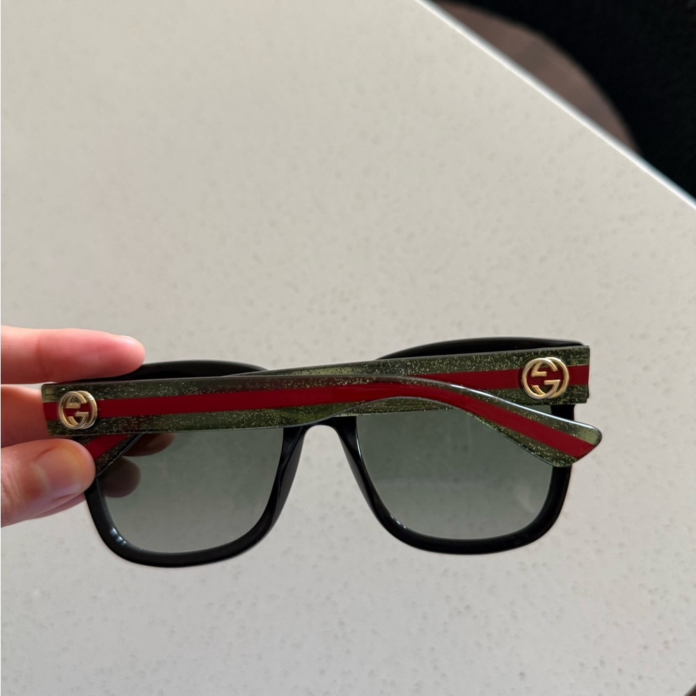 GUCCI oversized sunglasses